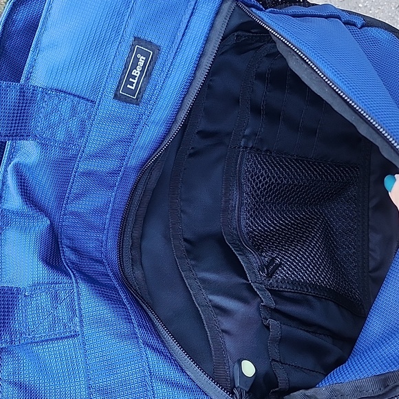 LL Bean Duffle Bag 0FVL2 Double Handle Shoulder Tote Zip Top Blue Nylon Used Onc - Picture 4 of 12